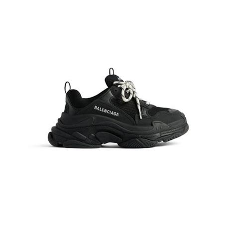 balenciaga official online boutique.